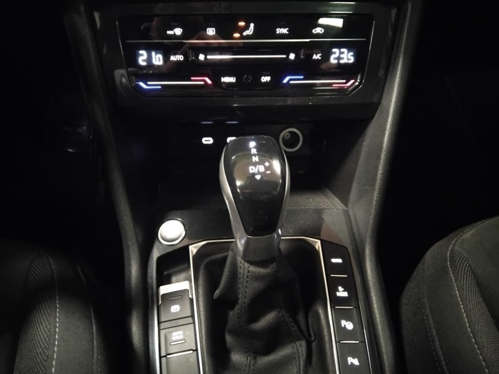 VOLKSWAGEN Tiguan 1.4 TSI eHYBRID DSG Eleg. MATRIX TETTO 19 PLUG IN - 23