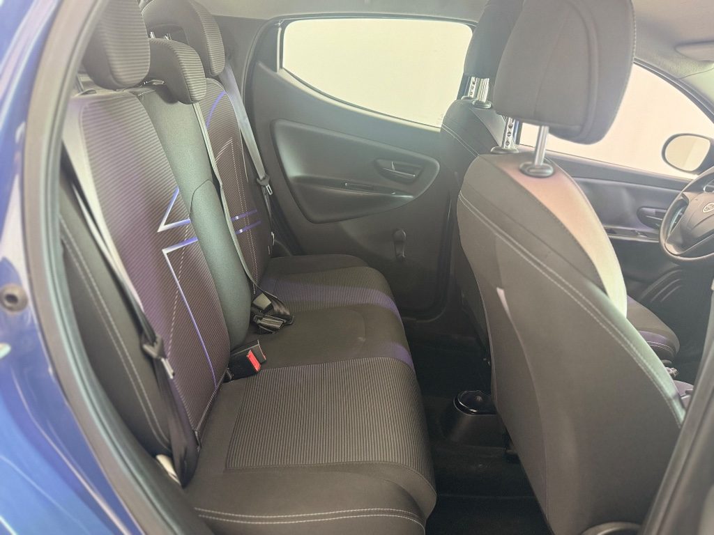 LANCIA Ypsilon 1.2 69 CV 5 porte Gold - 6