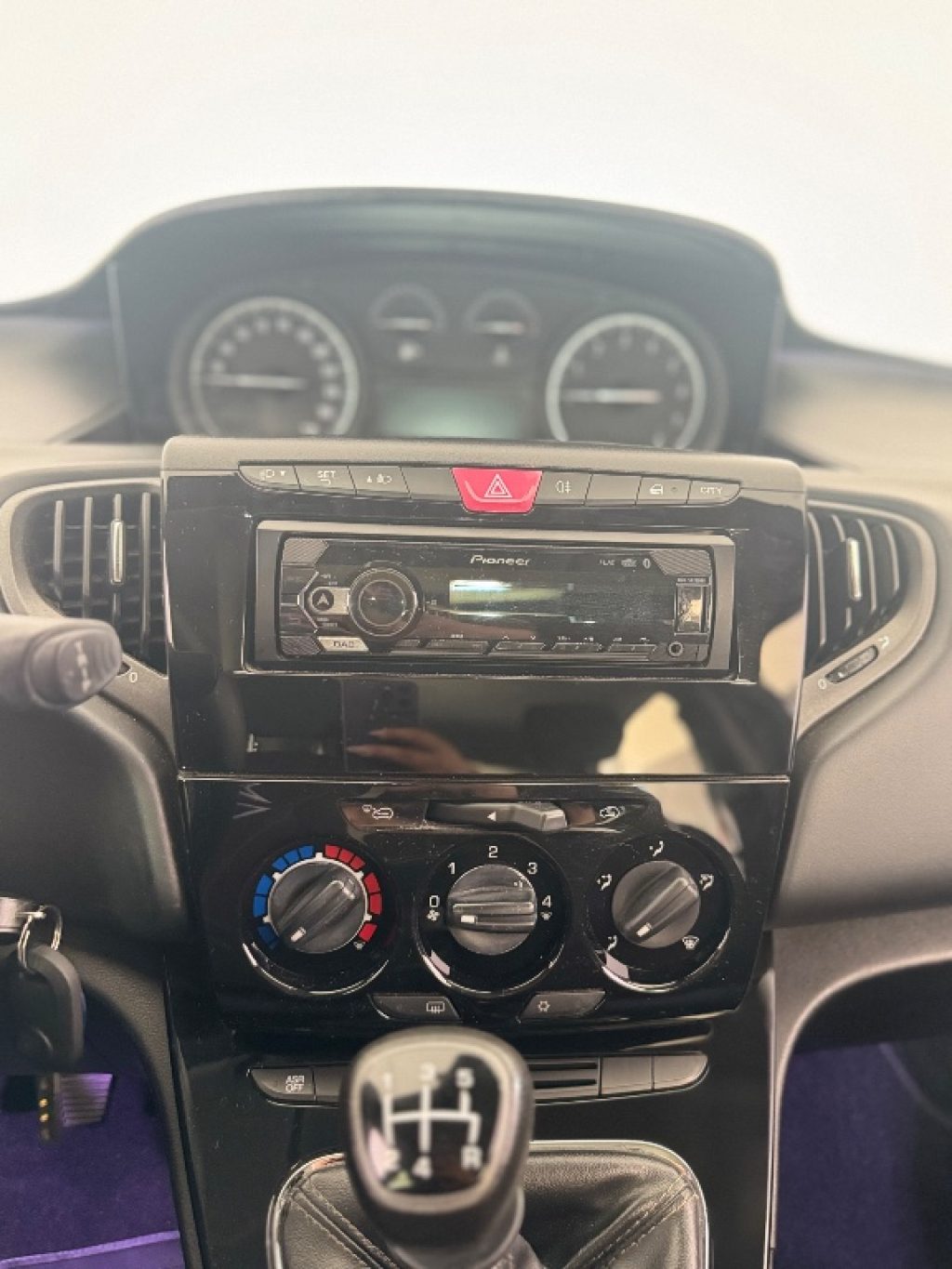 LANCIA Ypsilon 1.2 69 CV 5 porte Gold - 14