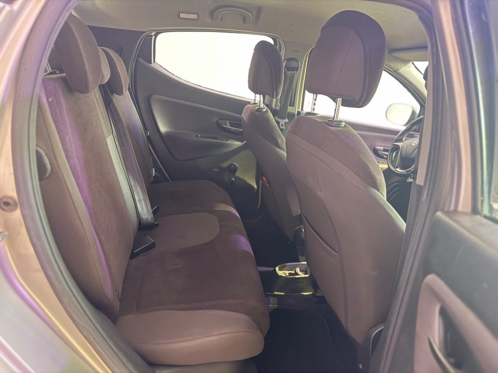 LANCIA Ypsilon 1.2 69 CV 5 porte GPL Ecochic Gold - 6