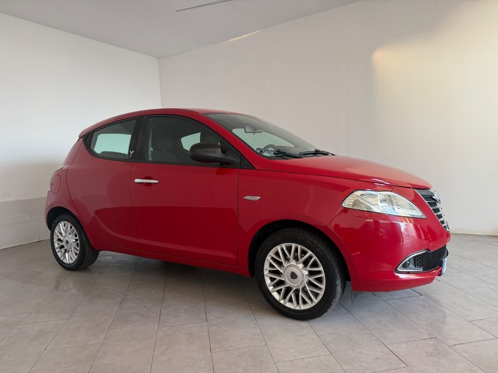 LANCIA Ypsilon 1.2 69 CV 5 porte Platinum - 2