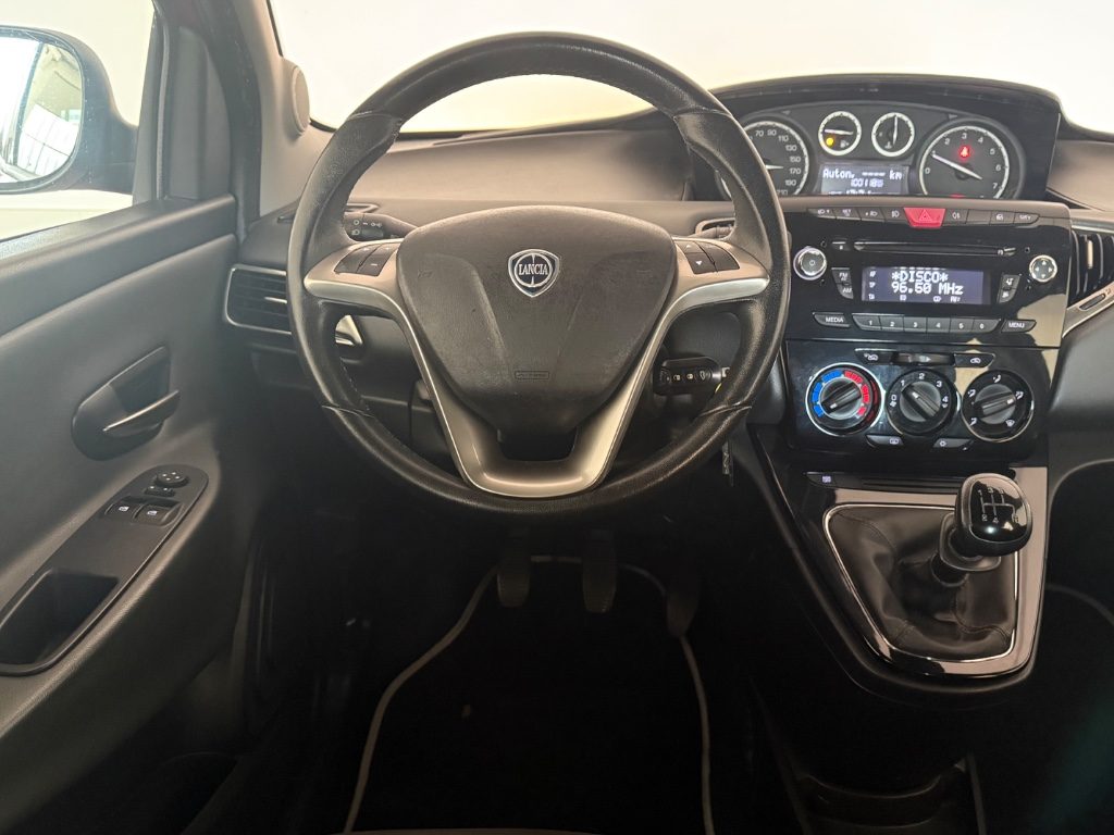 LANCIA Ypsilon 1.2 69 CV 5 porte Platinum - 14