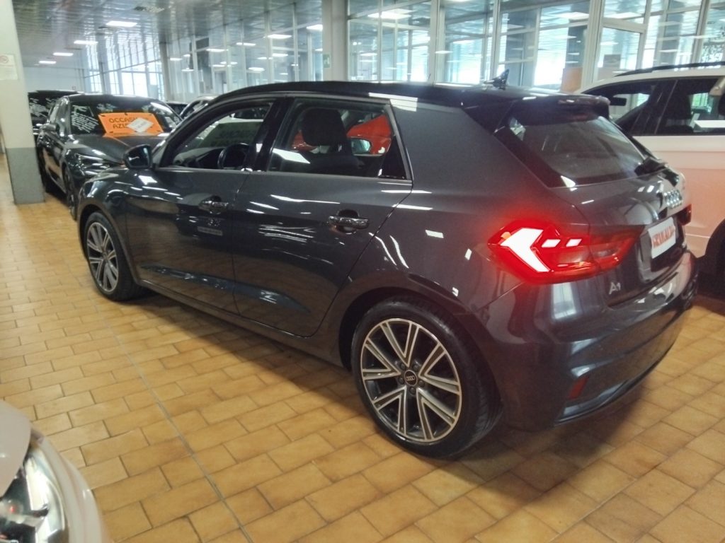 AUDI A1 SPORTBACK 30 TFSI Advanced 17 LED - 4