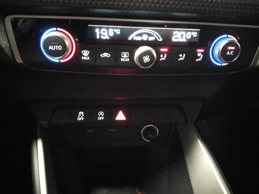 AUDI A1 SPORTBACK 30 TFSI Advanced 17 LED - 22