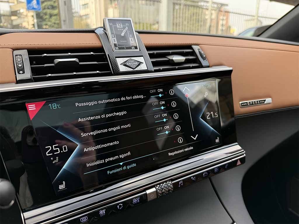 DS AUTOMOBILES DS 7 Crossback e-tense phev Grand Chic 4x4 TETTO GANCIO TRAINO - 24