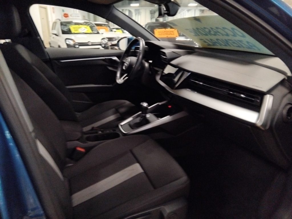 AUDI A3 SPORTBACK 30 TFSI 17 - 12