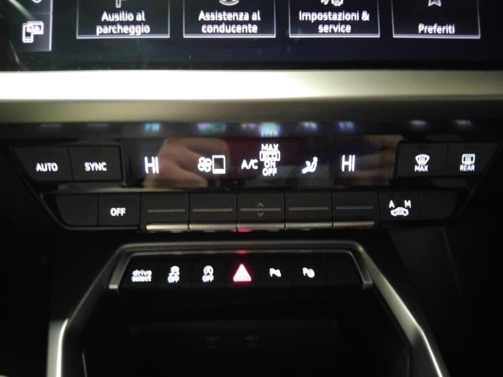 AUDI A3 SPORTBACK 30 TFSI 17 - 24