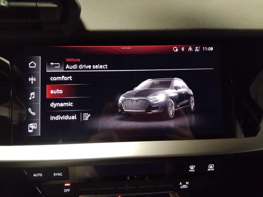 AUDI A3 SPORTBACK 30 TFSI 17 - 26
