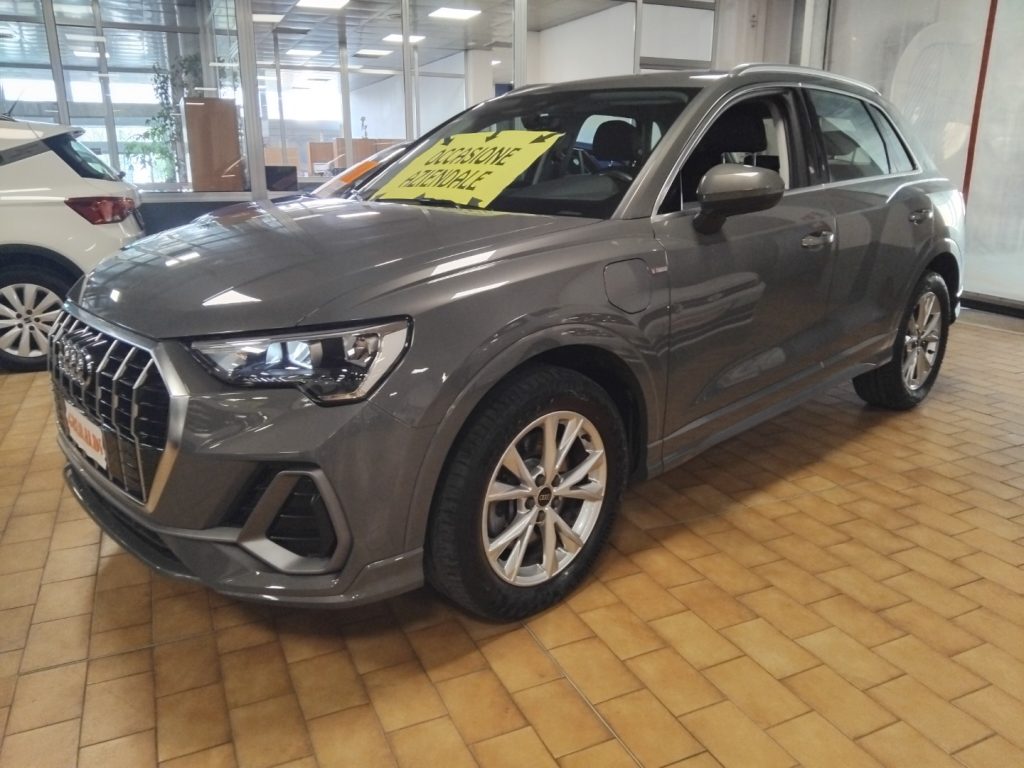 AUDI Q3 45 E TFSI S tronic S line edition PLUG IN HYBRID - 4