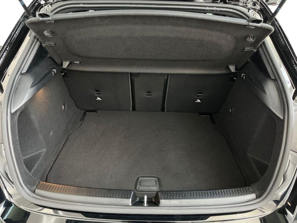 MERCEDES-BENZ A 180 d Automatic AMG Line Advanced Plus - 13