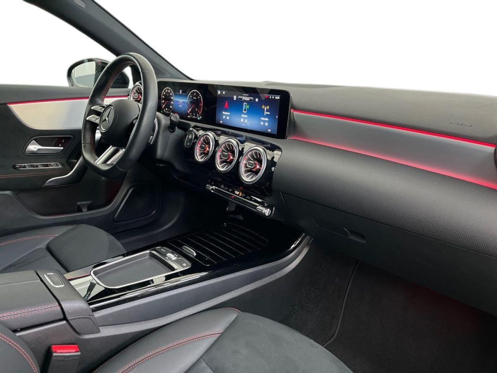 MERCEDES-BENZ A 180 d Automatic AMG Line Advanced Plus - 16