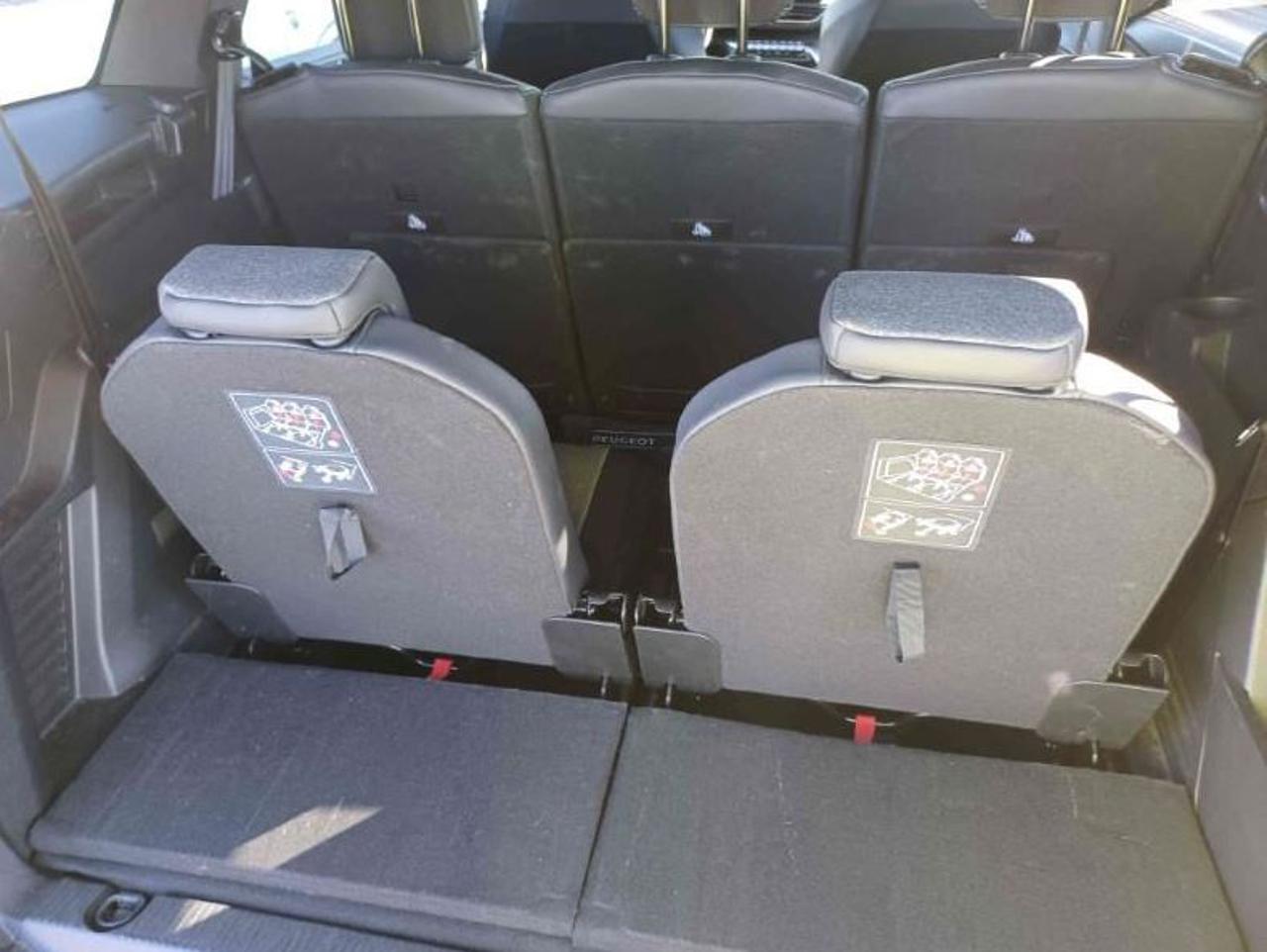 PEUGEOT 5008 BlueHDi 130 S&S EAT8 Allure Pack - 7