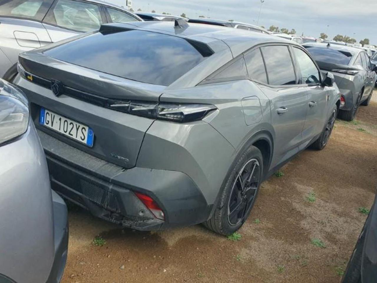 PEUGEOT 408 Plug-in Hybrid 225 e-EAT8 GT - 4