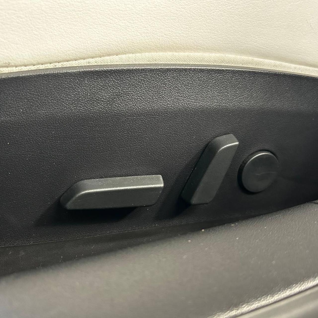 PEUGEOT 408 Plug-in Hybrid 225 e-EAT8 GT - 11