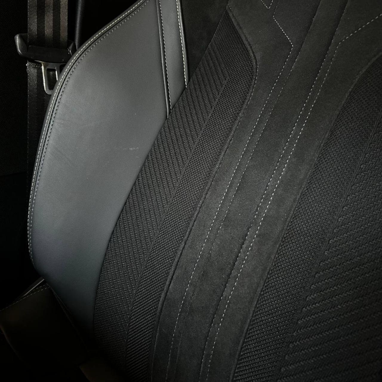 PEUGEOT 408 Plug-in Hybrid 225 e-EAT8 GT - 12