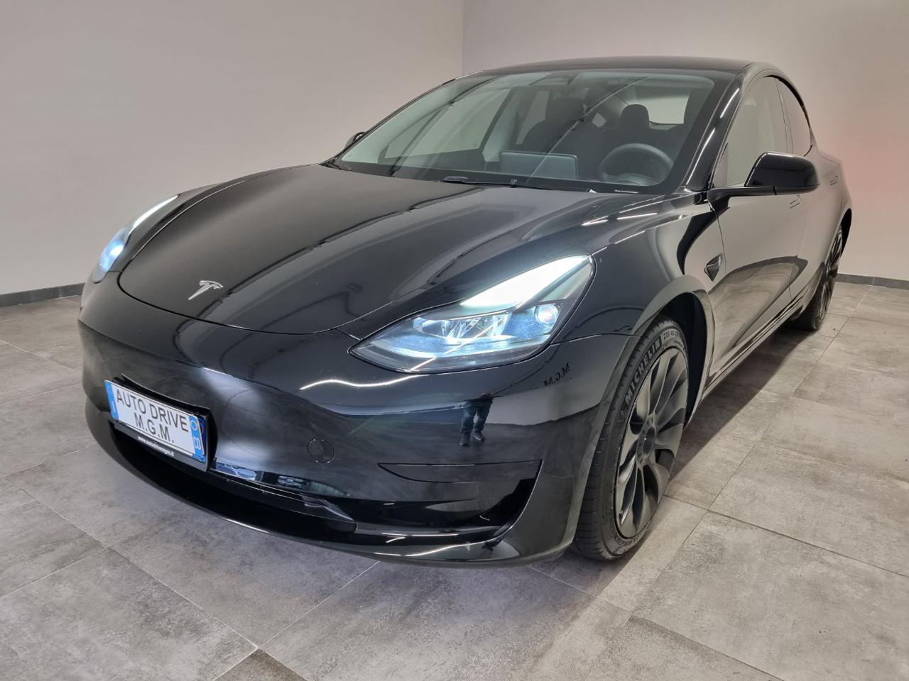 TESLA Model 3 RWD - 24