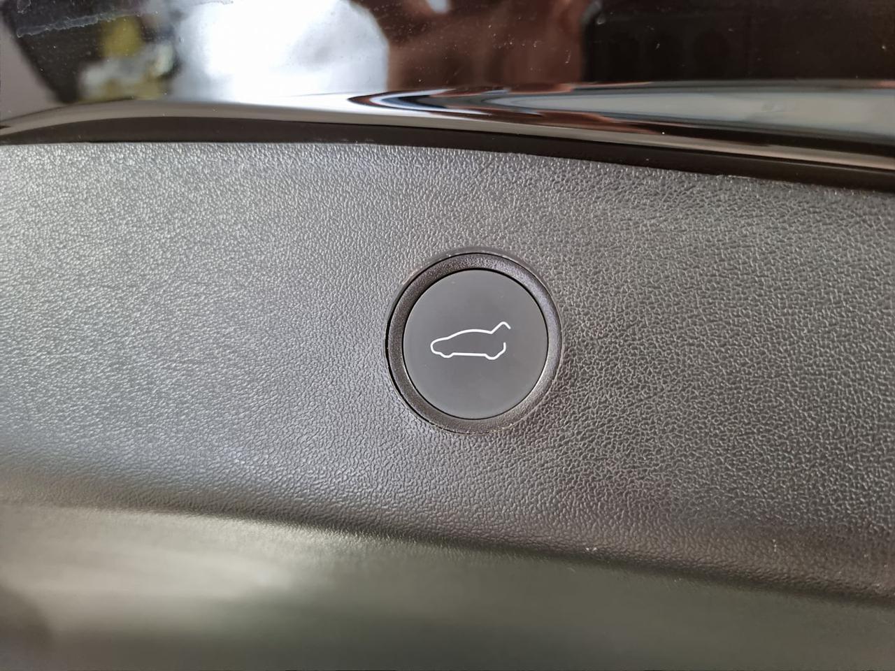 TESLA Model 3 RWD - 14