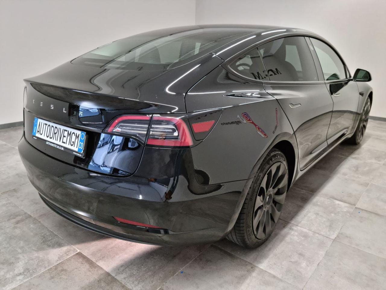 TESLA Model 3 RWD - 21