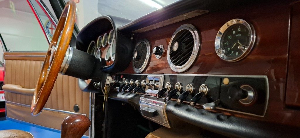 MASERATI Quattroporte 4.136cc **TARGHE NERE**LIBRETTO A PAGINE - 8