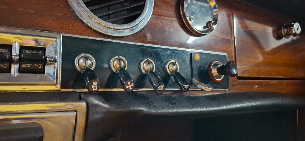 MASERATI Quattroporte 4.136cc **TARGHE NERE**LIBRETTO A PAGINE - 40