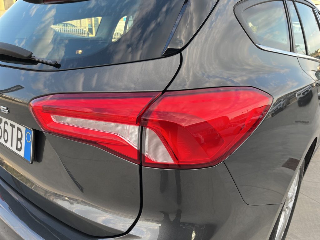 FORD Focus 1.5 SW AUTOCARRO N1 - 17