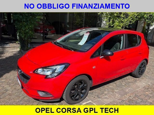 OPEL Corsa Rosso pastello