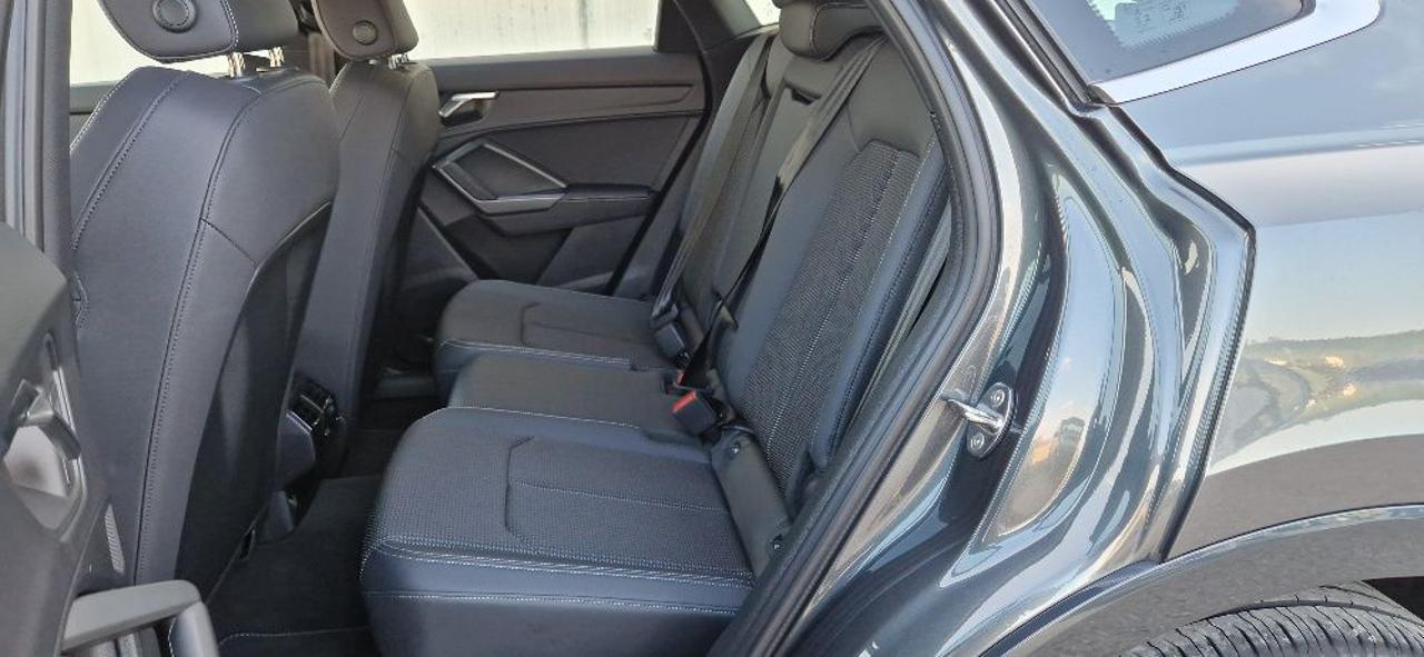 AUDI Q3 SPB 35 TDI S tronic S line edition - 12