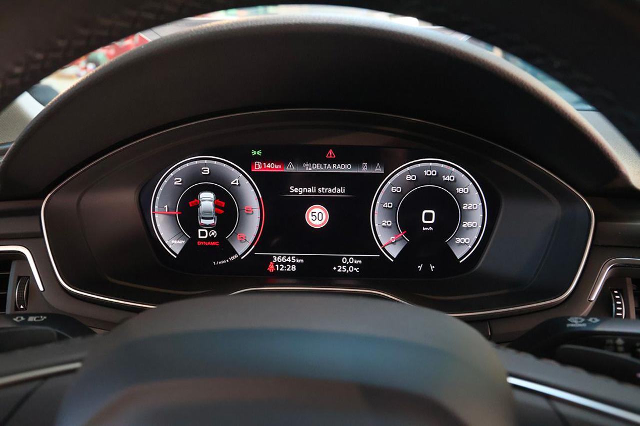 AUDI A4 30 TDI S-Tronic S-Line - 31