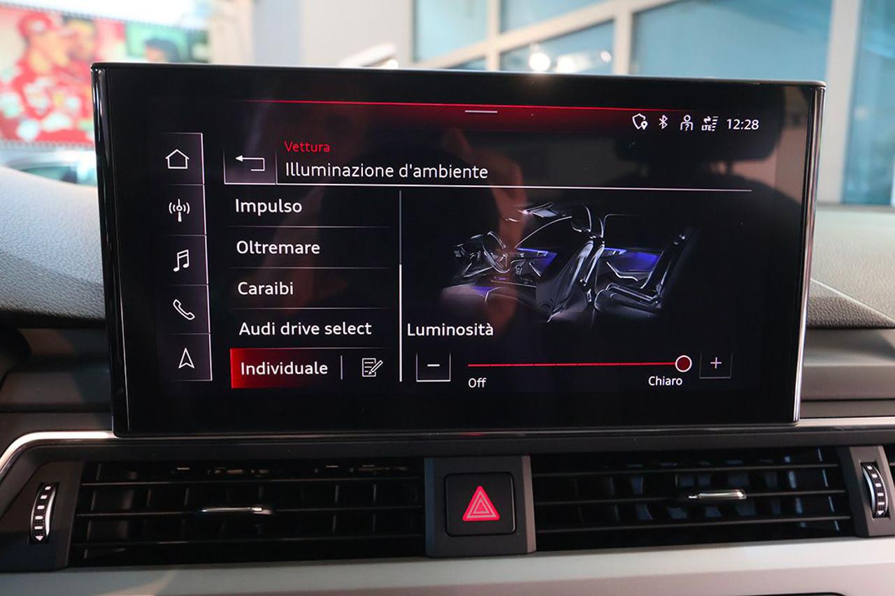 AUDI A4 30 TDI S-Tronic S-Line - 27