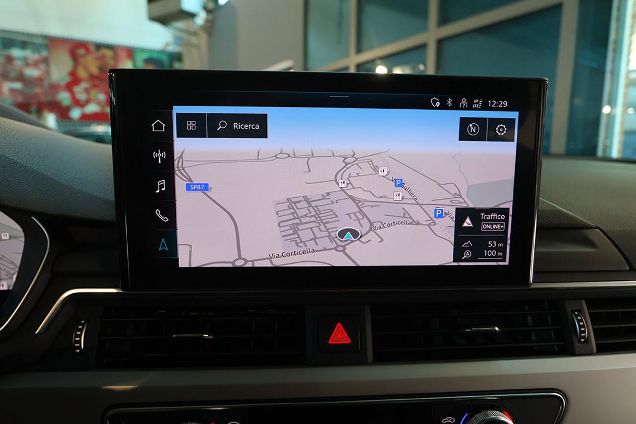 AUDI A4 30 TDI S-Tronic S-Line - 23