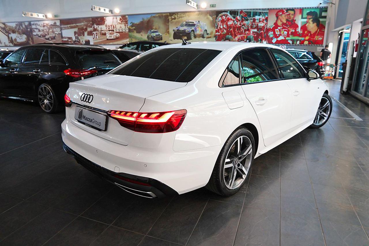 AUDI A4 30 TDI S-Tronic S-Line - 9