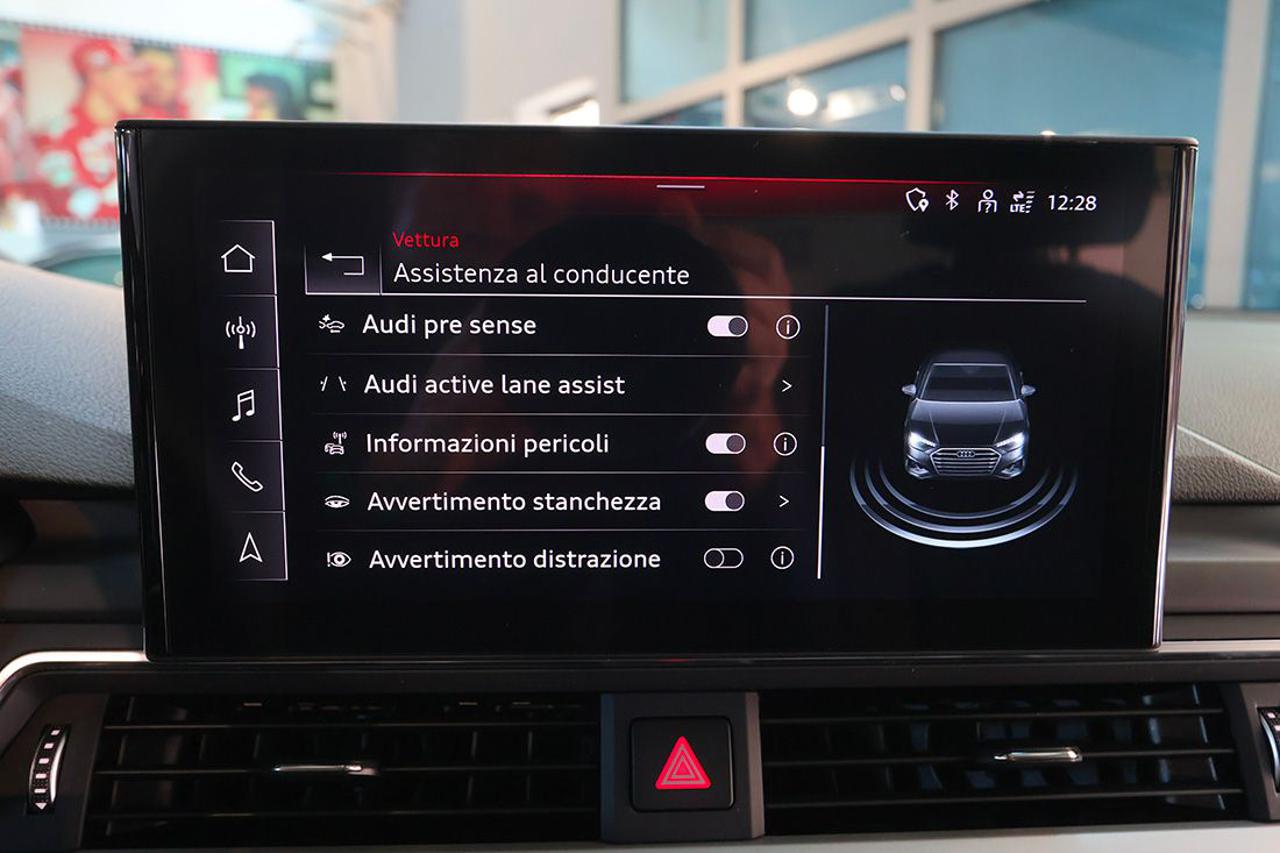 AUDI A4 30 TDI S-Tronic S-Line - 29