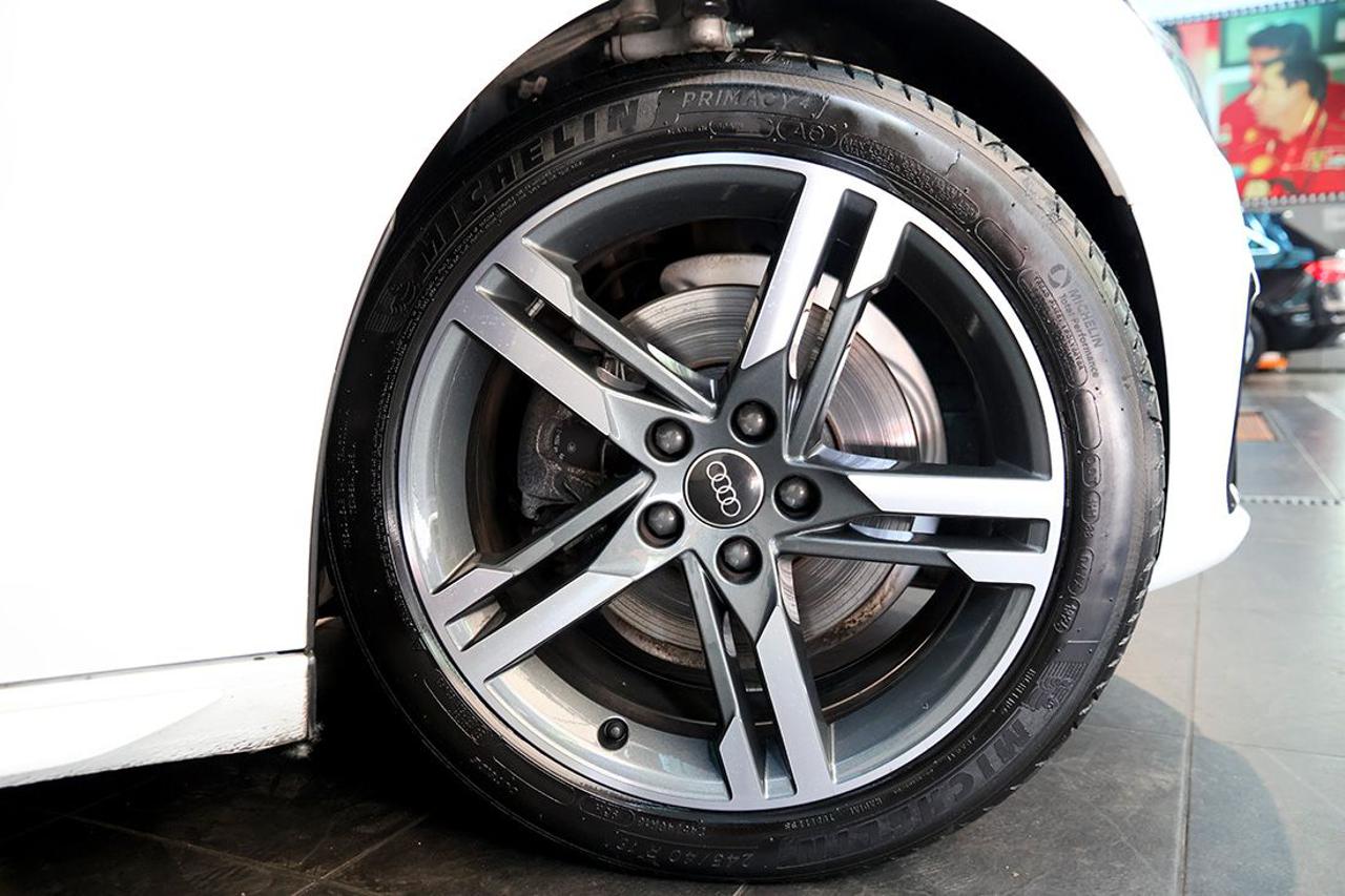 AUDI A4 30 TDI S-Tronic S-Line - 6