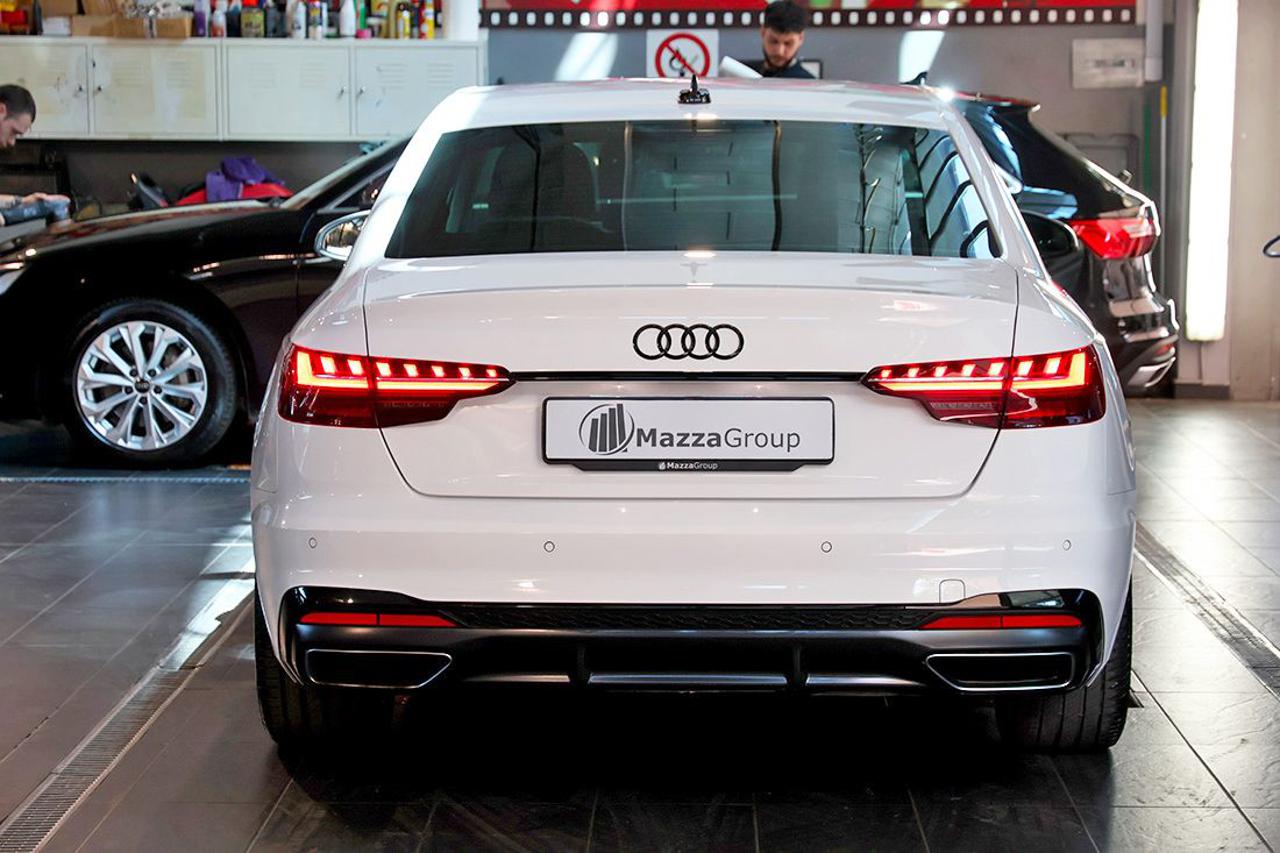 AUDI A4 30 TDI S-Tronic S-Line - 4