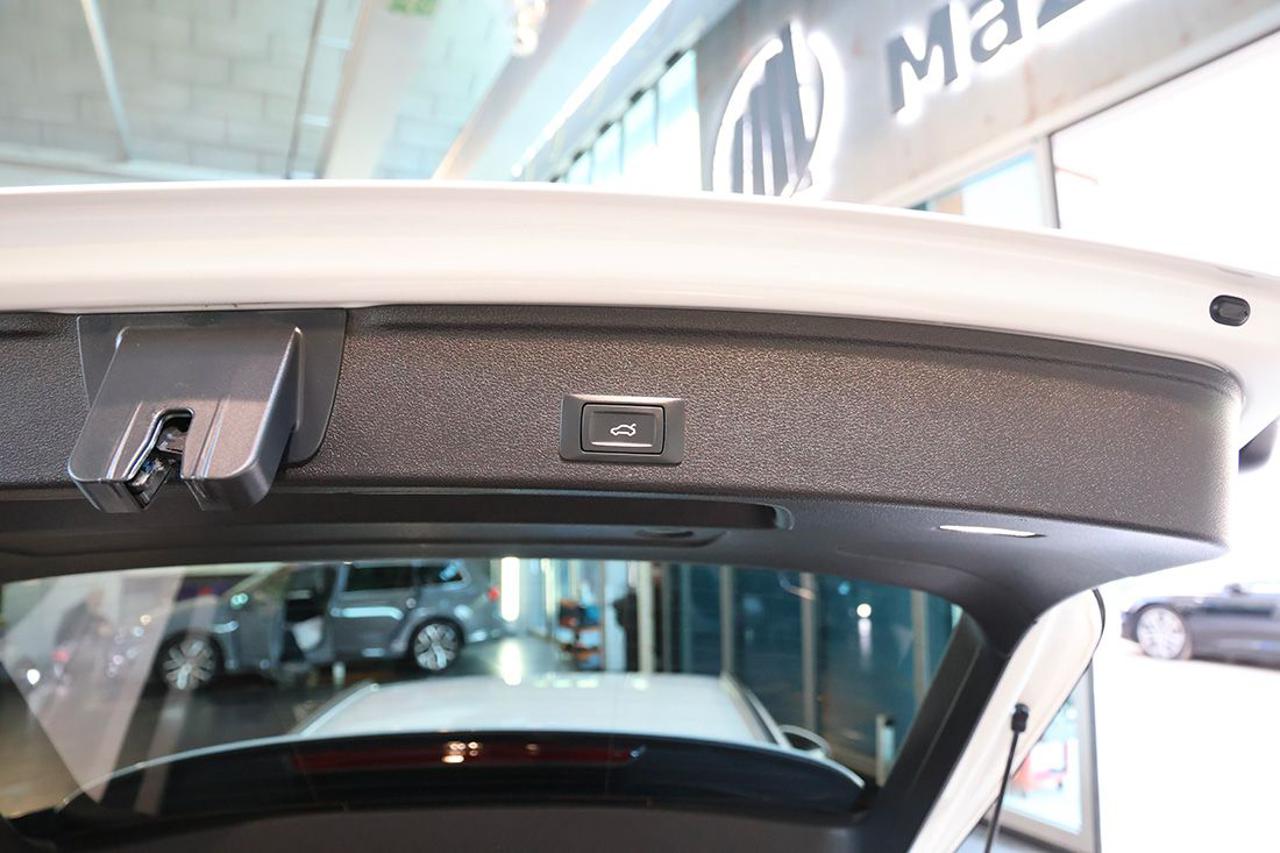 AUDI A4 40 TDI Avant Quattro S-Tronic Business - 13