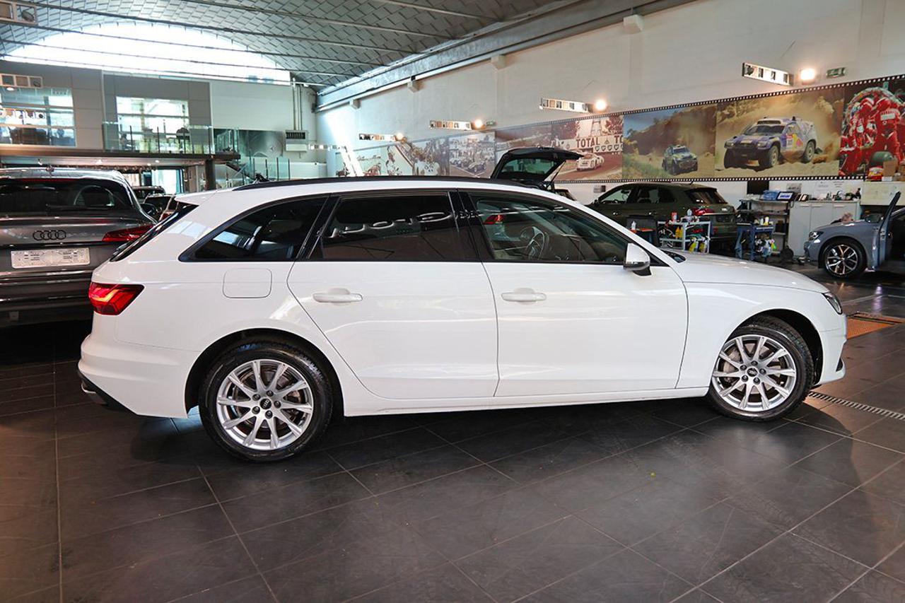 AUDI A4 40 TDI Avant Quattro S-Tronic Business - 10