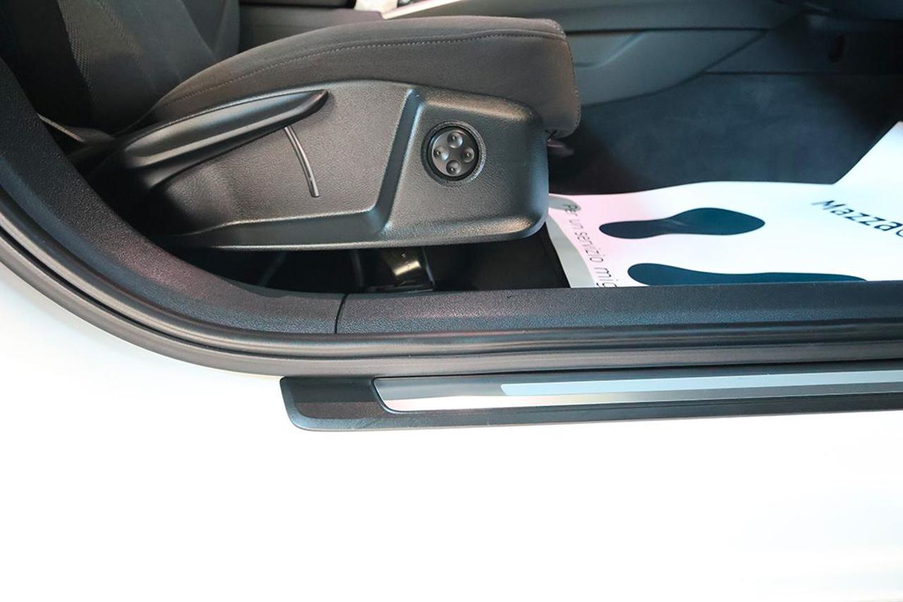 AUDI A4 40 TDI Avant Quattro S-Tronic Business - 40