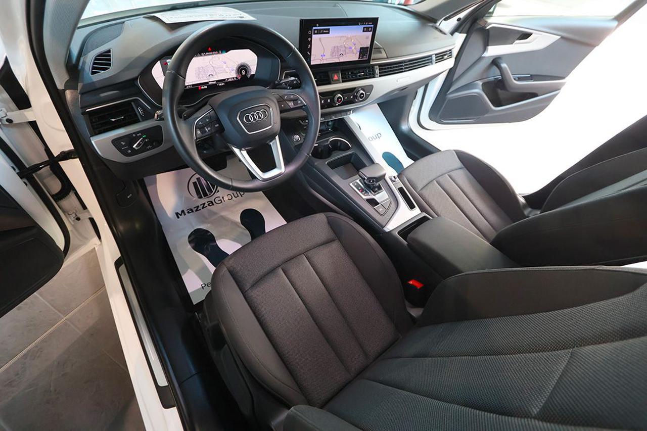 AUDI A4 40 TDI Avant Quattro S-Tronic Business - 14
