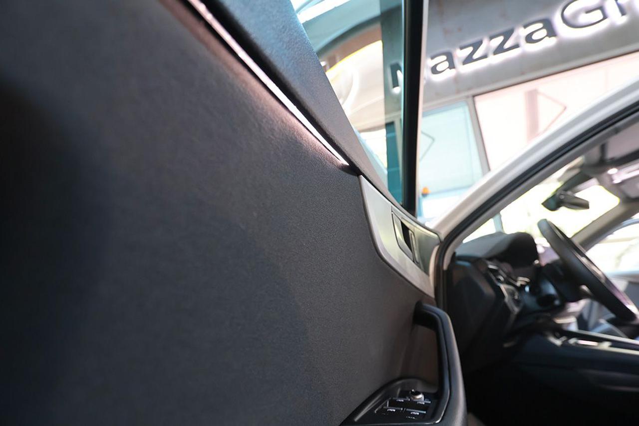 AUDI A4 40 TDI Avant Quattro S-Tronic Business - 37