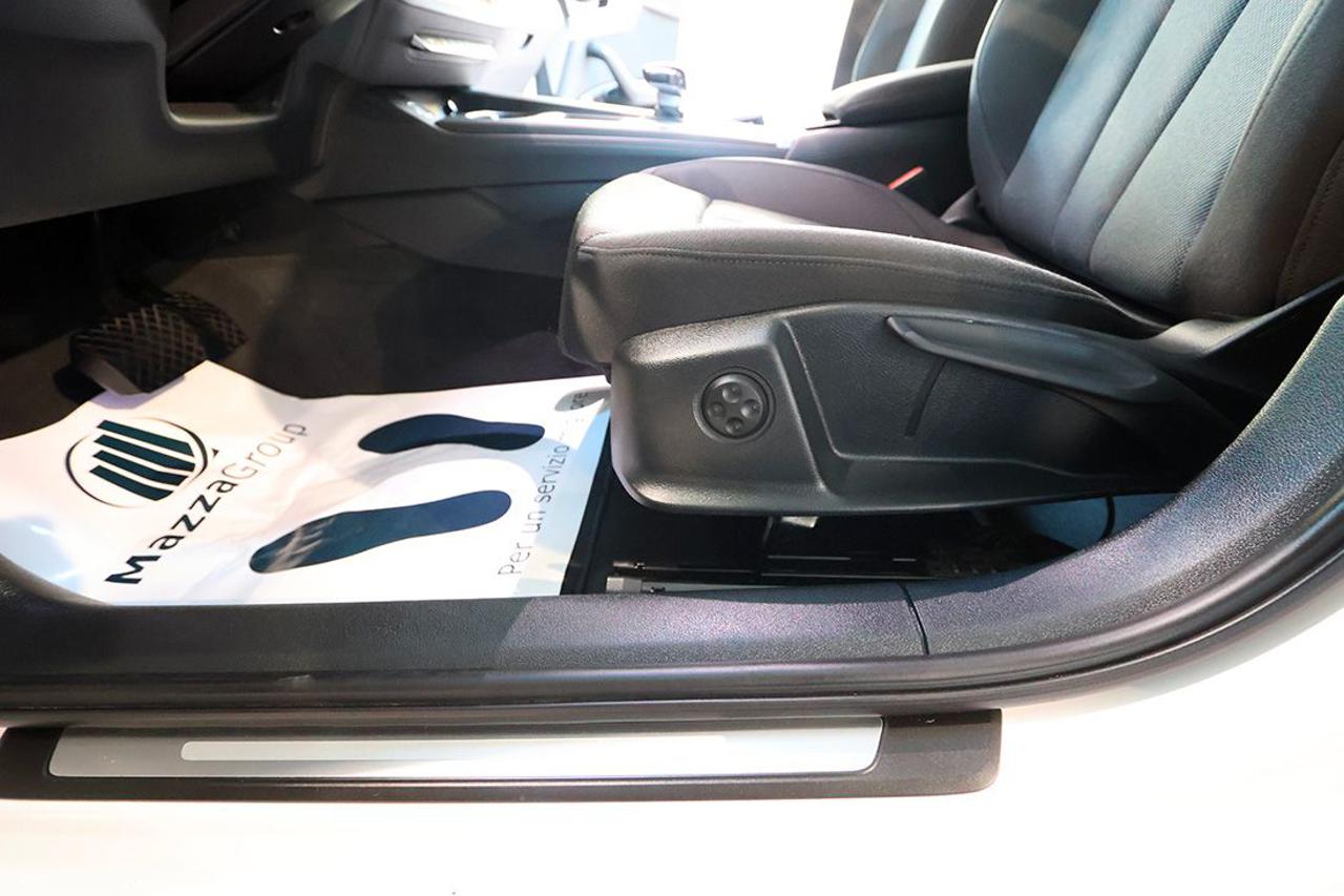 AUDI A4 40 TDI Avant Quattro S-Tronic Business - 41