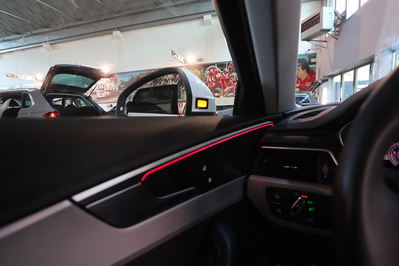 AUDI A4 40 TDI Avant Quattro S-Tronic Business - 39