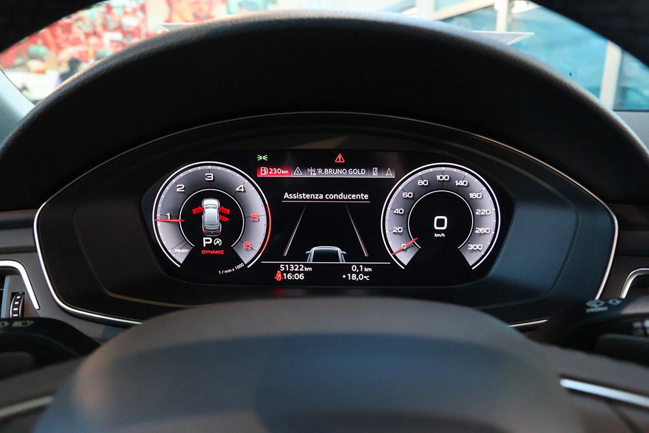 AUDI A4 40 TDI Avant Quattro S-Tronic Business - 31