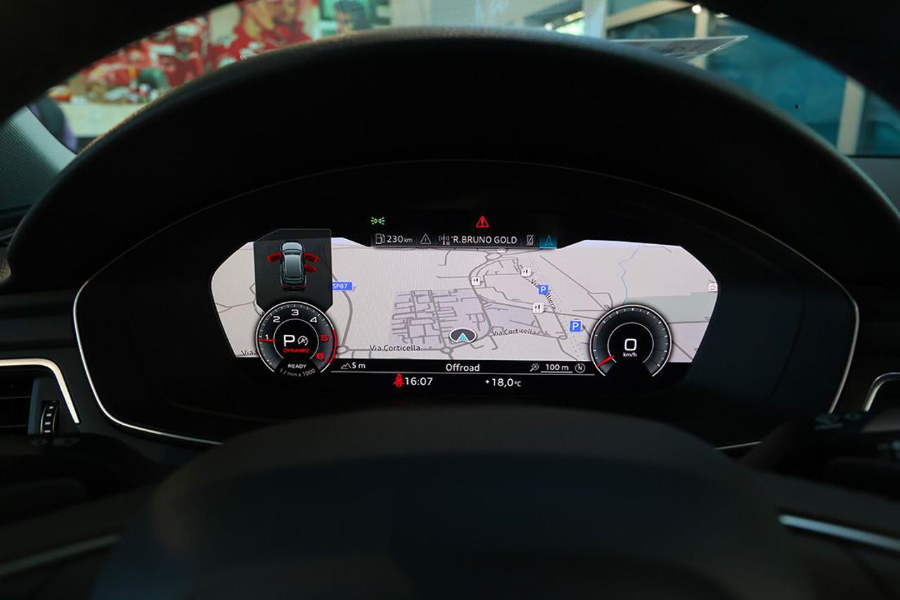 AUDI A4 40 TDI Avant Quattro S-Tronic Business - 30