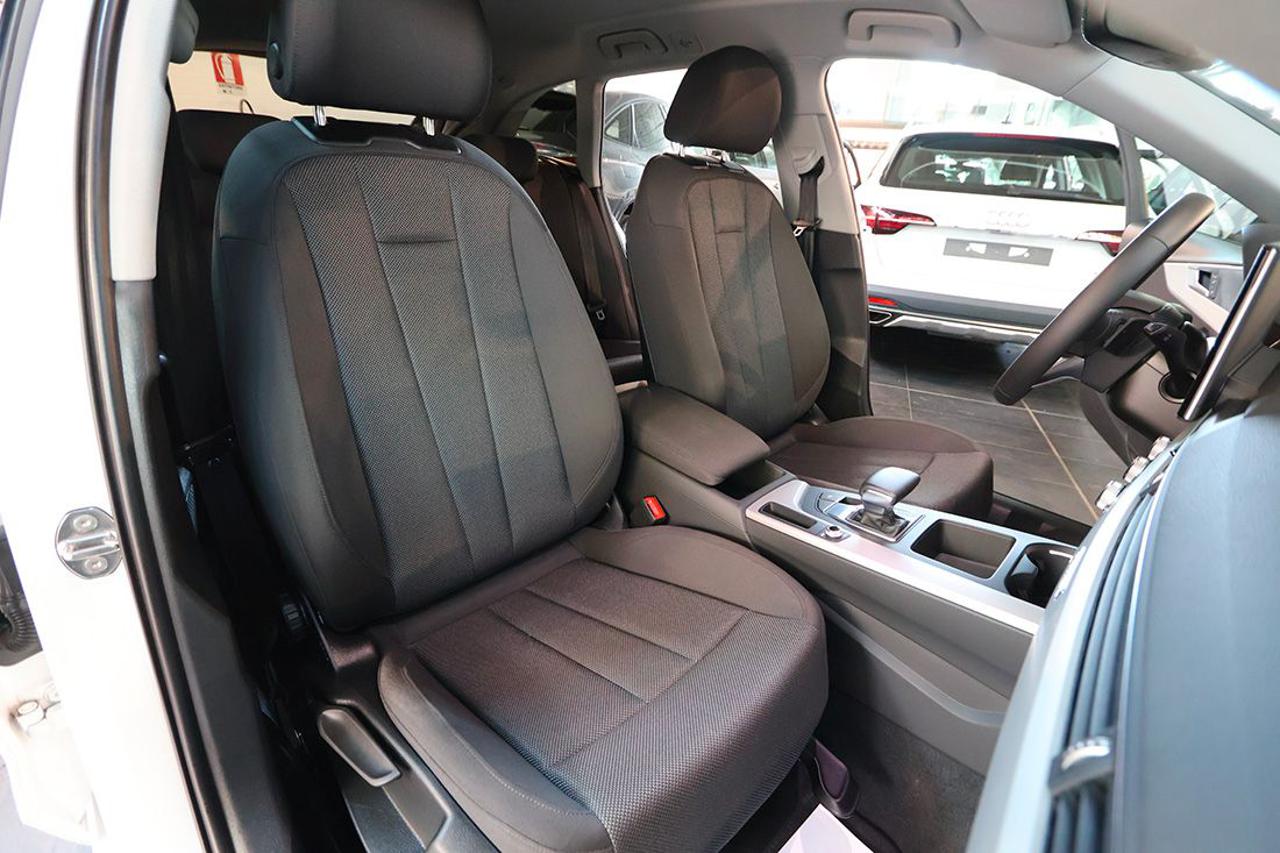 AUDI A4 40 TDI Avant Quattro S-Tronic Business - 17