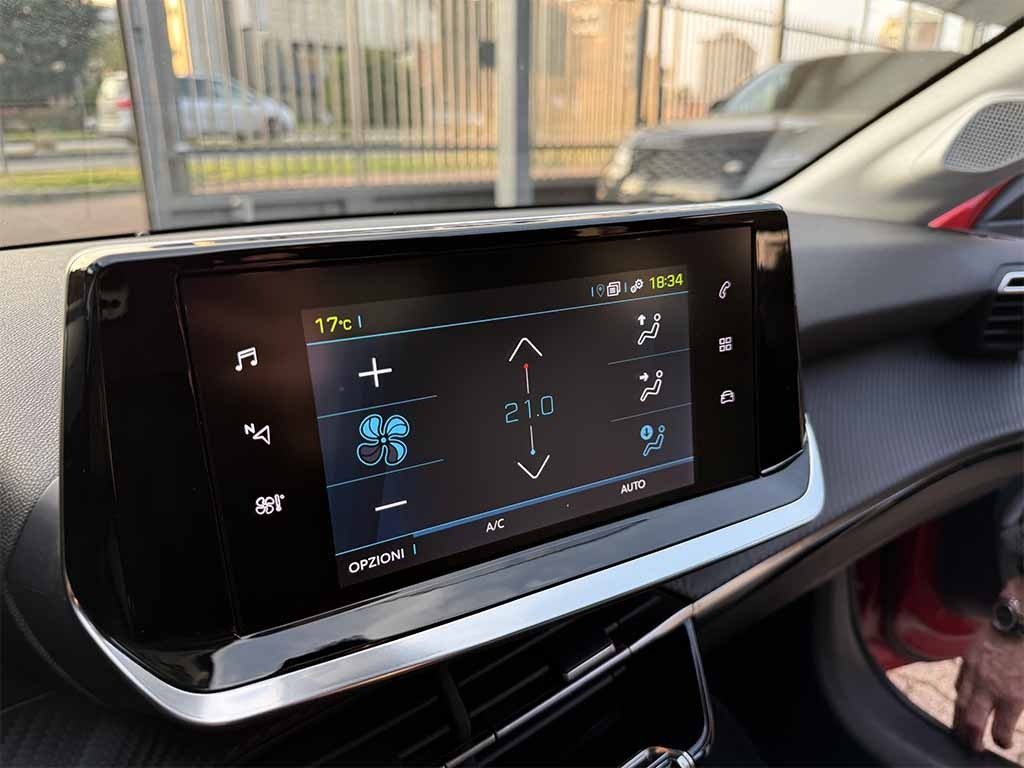 PEUGEOT 208 e Allure Pack 100kW TELECAMERA CARPLAY IVA ESPOSTA - 21