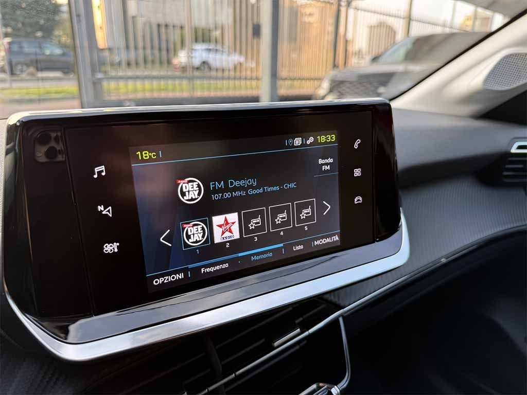 PEUGEOT 208 e Allure Pack 100kW TELECAMERA CARPLAY IVA ESPOSTA - 16