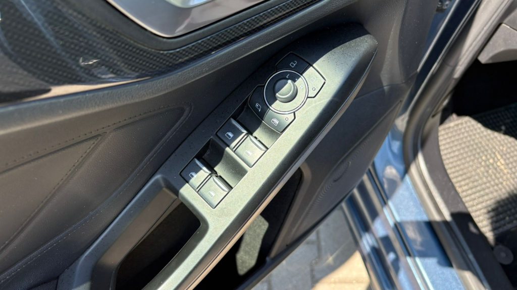 FORD Focus 1.0 EcoBoost Hybrid 125 CV Powershift SW ST-Line - 9