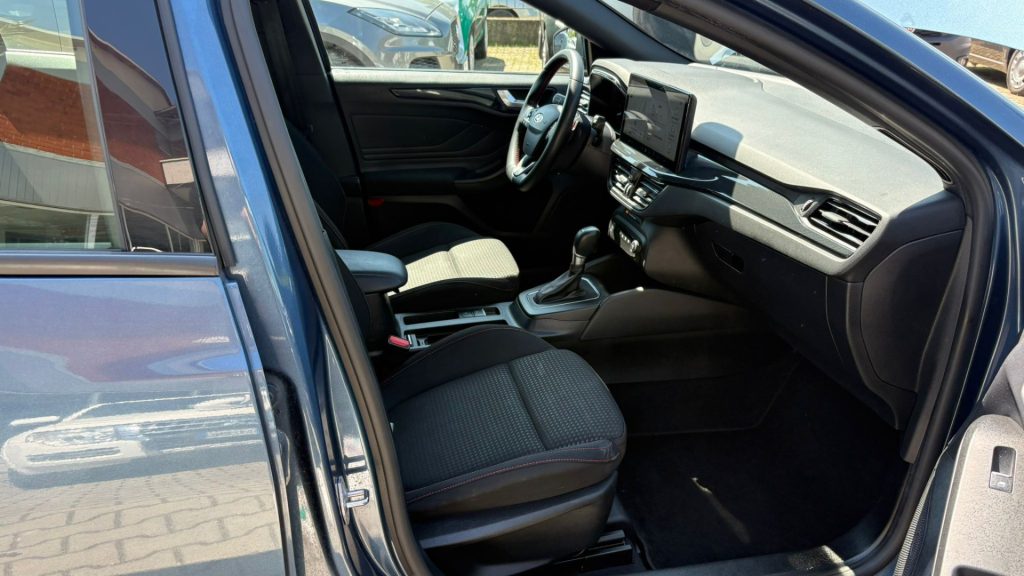 FORD Focus 1.0 EcoBoost Hybrid 125 CV Powershift SW ST-Line - 21