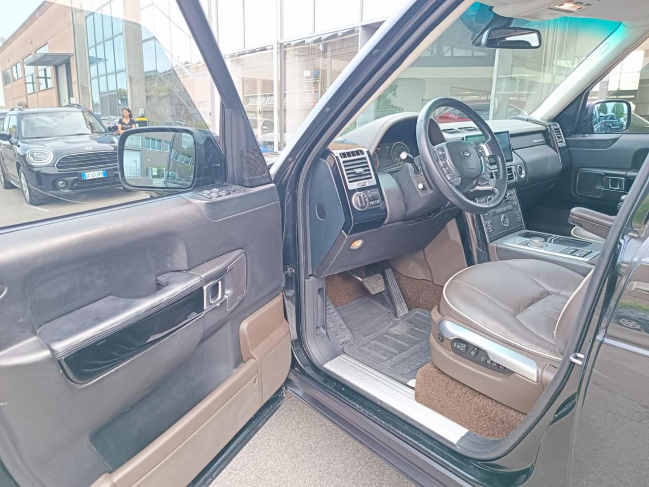 LAND ROVER Range Rover 4.4 TDV8 HSE - 24