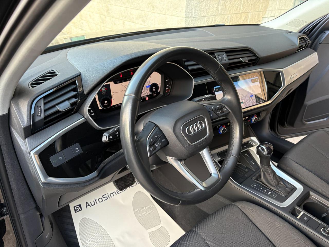 AUDI Q3 35 2.0 TDI S tronic quattro Business COCKPIT - 12